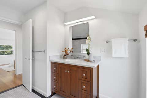 Tiny photo for 522 Carlos Avenue, Redwood City, CA 94061 (MLS # ML82051223)