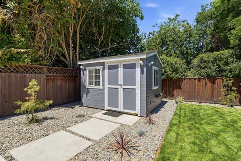 Tiny photo for 522 Carlos Avenue, Redwood City, CA 94061 (MLS # ML82051223)