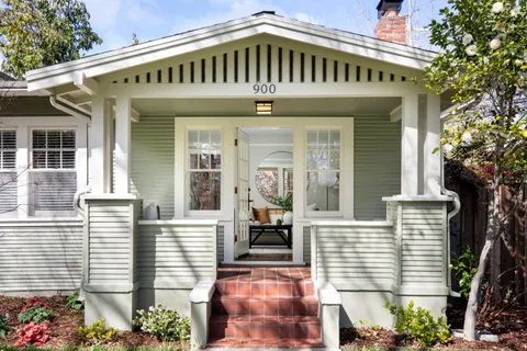 900 College Avenue, Menlo Park, CA 94025 - #: ML81997182