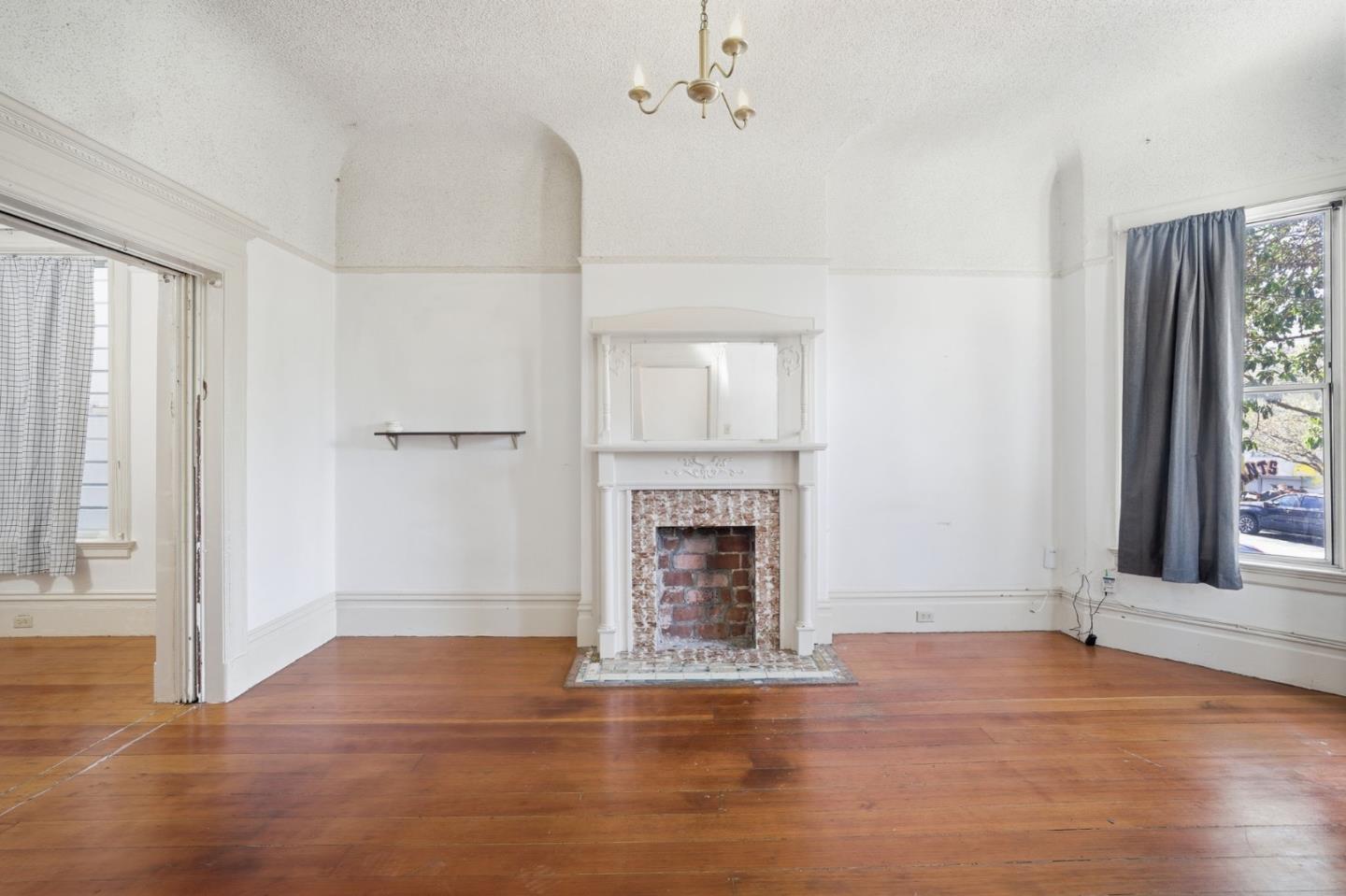 2325-2327 Bryant Street