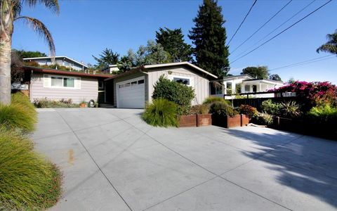 Photo of 505 Clubhouse Drive, APTOS, CA 95003 (MLS # ML82024600)