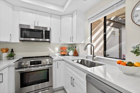 Tiny photo for 582 Pimlico Court Ct, WALNUT CREEK, CA 94597 (MLS # ML82055626)