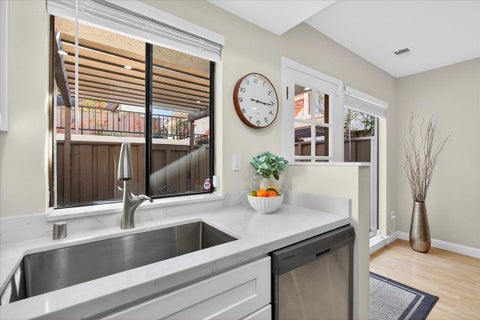 Tiny photo for 582 Pimlico Court Ct, WALNUT CREEK, CA 94597 (MLS # ML82055626)