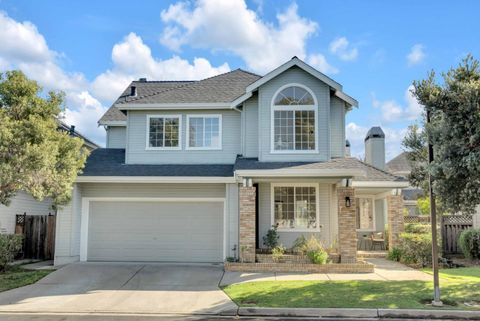 Photo of 814 Schooner Bay Drive, REDWOOD CITY, CA 94065 (MLS # ML82034932)