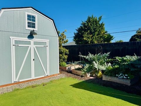 Tiny photo for 1639 Cypress Avenue, San Mateo, CA 94401 (MLS # ML82037142)