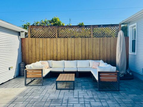 Tiny photo for 1639 Cypress Avenue, San Mateo, CA 94401 (MLS # ML82037142)