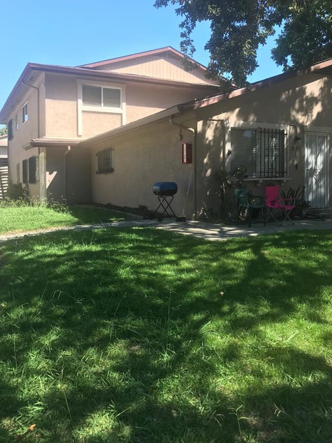 Photo of 2205 Lemontree Way #2, ANTIOCH, CA 94509 (MLS # ML82061757)