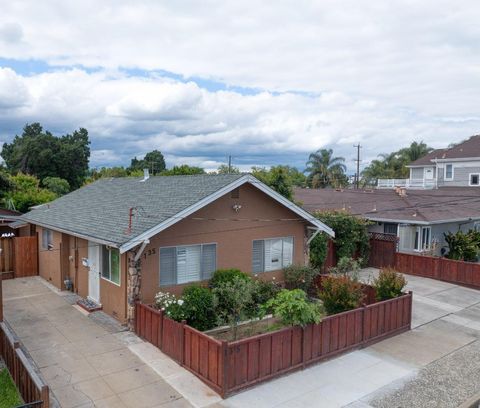Photo of 135 S 26th Street, SAN JOSE, CA 95116 (MLS # ML82044292)