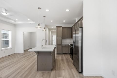 Tiny photo for 1555 Merrill Street #129, SANTA CRUZ, CA 95062 (MLS # ML82043174)