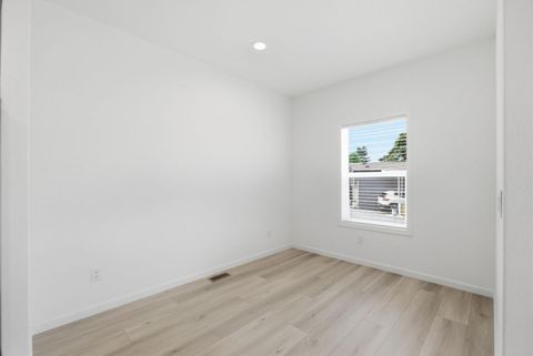Tiny photo for 1555 Merrill Street #129, SANTA CRUZ, CA 95062 (MLS # ML82043174)