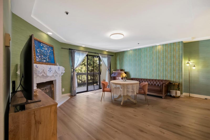 496 West Charleston Road 302