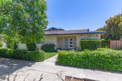 Photo of 1342 Essex Way, SAN JOSE, CA 95117 (MLS # ML82052013)