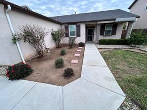 Photo of 101 Rancho Mirage Road, MADERA, CA 93638 (MLS # ML82034862)