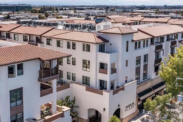 657 Walnut Street 326
