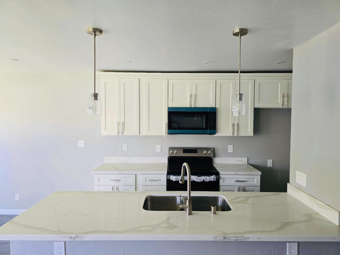 2936 Peachtree Drive 2