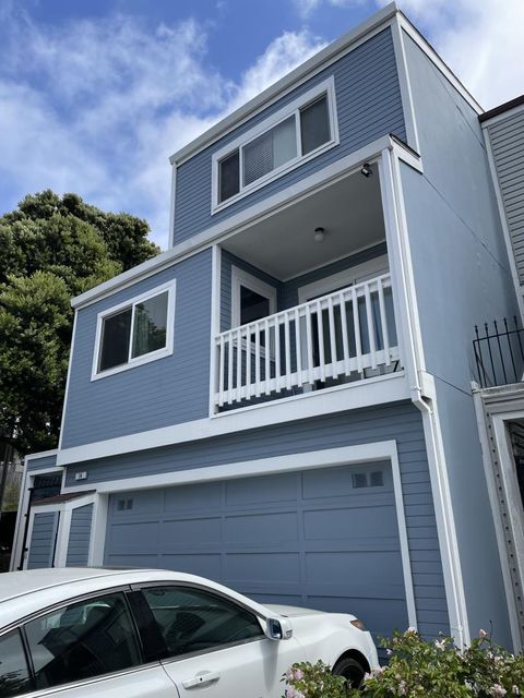 Photo of 14 Youngs Court, San Francisco, CA 94124 (MLS # ML82041545)