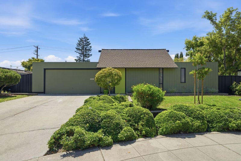 816 Lennox Court