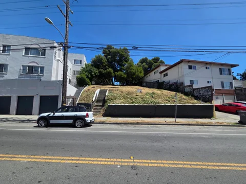 MLS: ML82057717