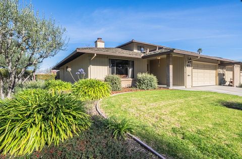 Tiny photo for 330 Woodside Drive #105, SALINAS, CA 93901 (MLS # ML82032790)