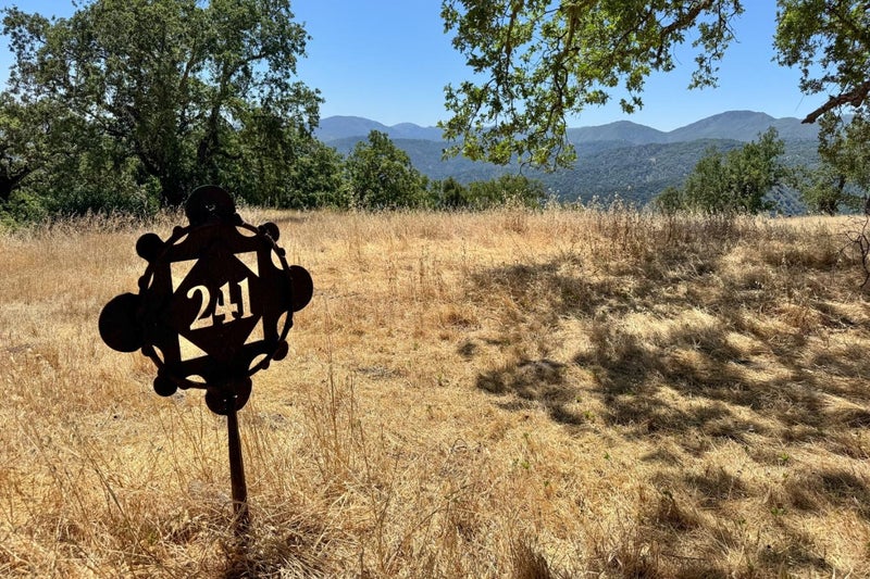 28 Long Ridge Trail