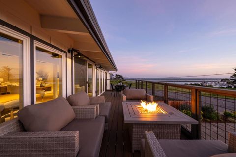 Photo of 355 Avenue Alhambra, EL GRANADA, CA 94018 (MLS # ML82038335)