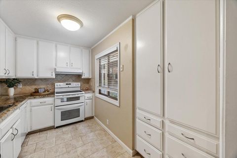 Tiny photo for 451 Alberto Way #151, LOS GATOS, CA 95032 (MLS # ML82026141)