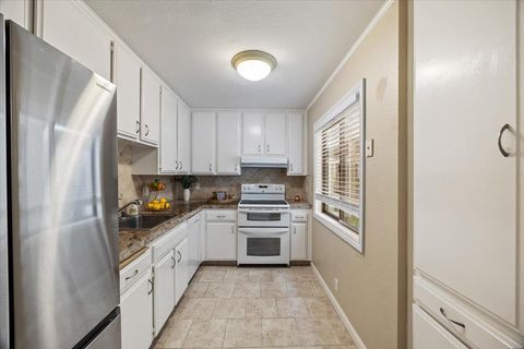 Tiny photo for 451 Alberto Way #151, LOS GATOS, CA 95032 (MLS # ML82026141)
