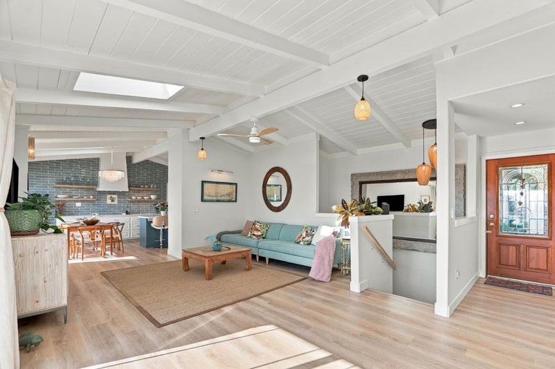 420 Vista Del Mar Drive