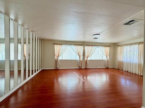 Tiny photo for 3135 Oakbridge Drive #3135, SAN JOSE, CA 95121 (MLS # ML82033384)