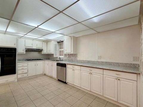 Tiny photo for 3135 Oakbridge Drive #3135, SAN JOSE, CA 95121 (MLS # ML82033384)