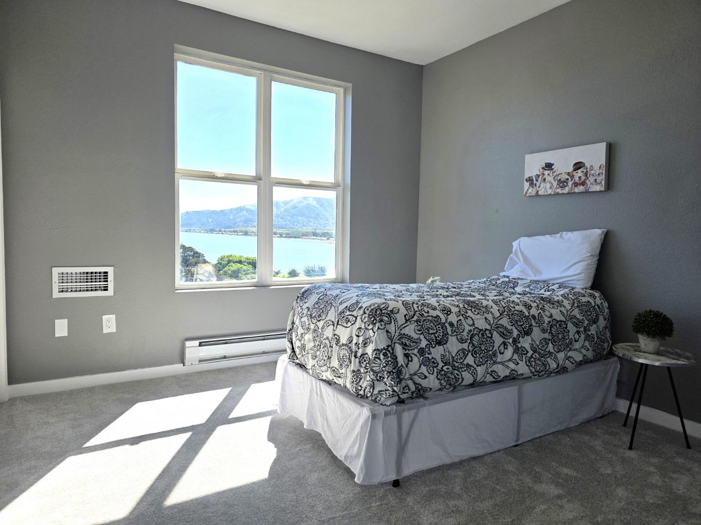 101 Crescent Way 2112