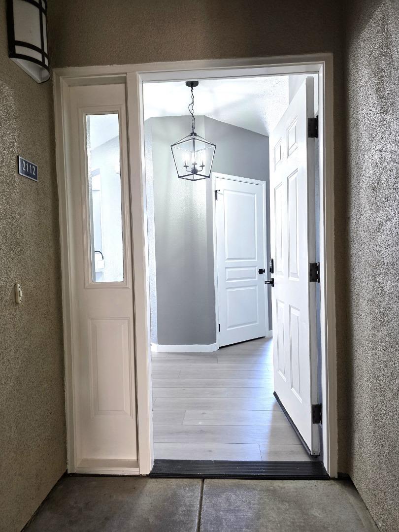 101 Crescent Way 2112