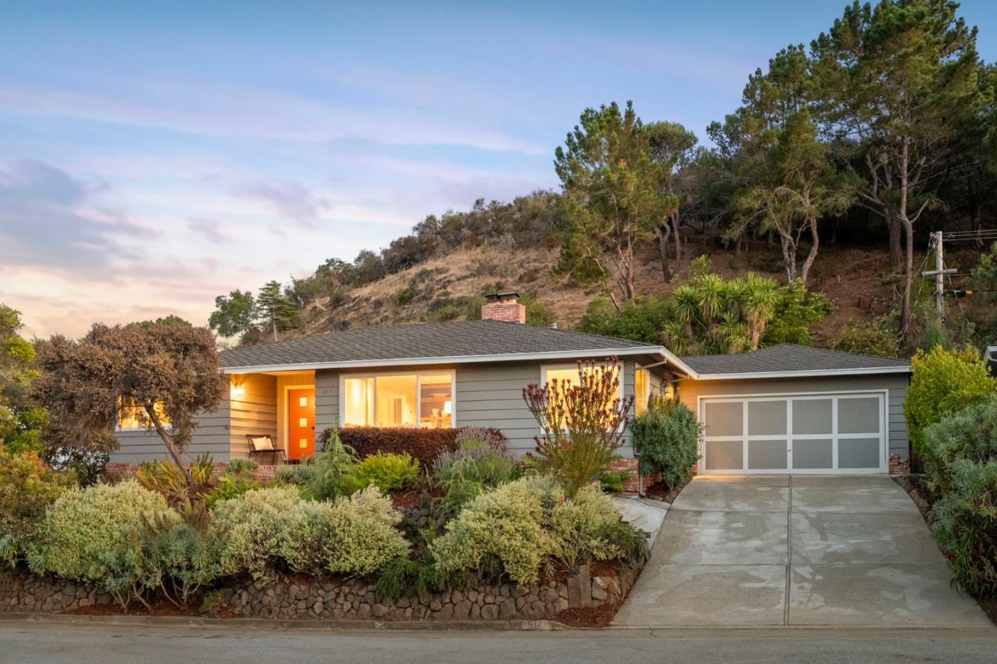 912 Viewridge Drive