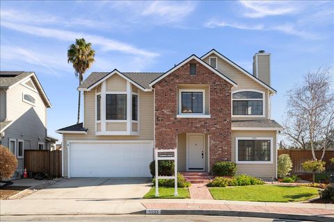 Photo of 5533 Sunspring Circle, San Jose, CA 95138 (MLS # ML82033929)