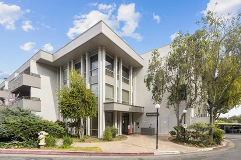 10 Scenic Way Unit 306, San Mateo, CA 94403 - #: ML81995895