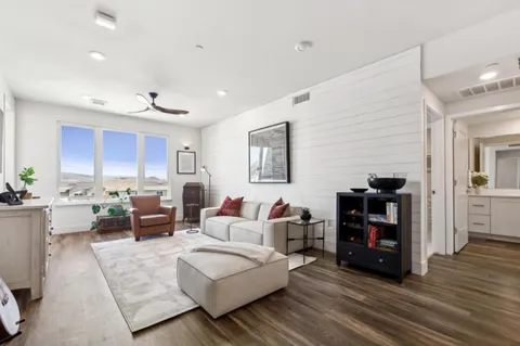 5925 Charlotte Drive Unit 430, San Jose, CA 95123 - #: ML82002378