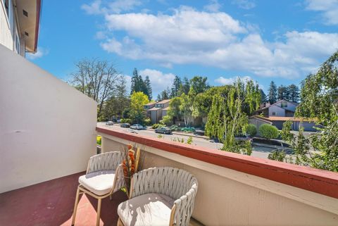 Tiny photo for 701 N Rengstorff Ave #7, MOUNTAIN VIEW, CA 94043 (MLS # ML82041616)