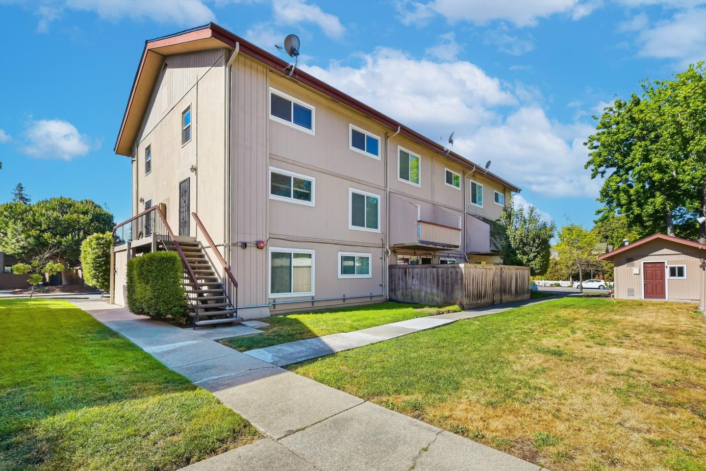 701 North Rengstorff 7