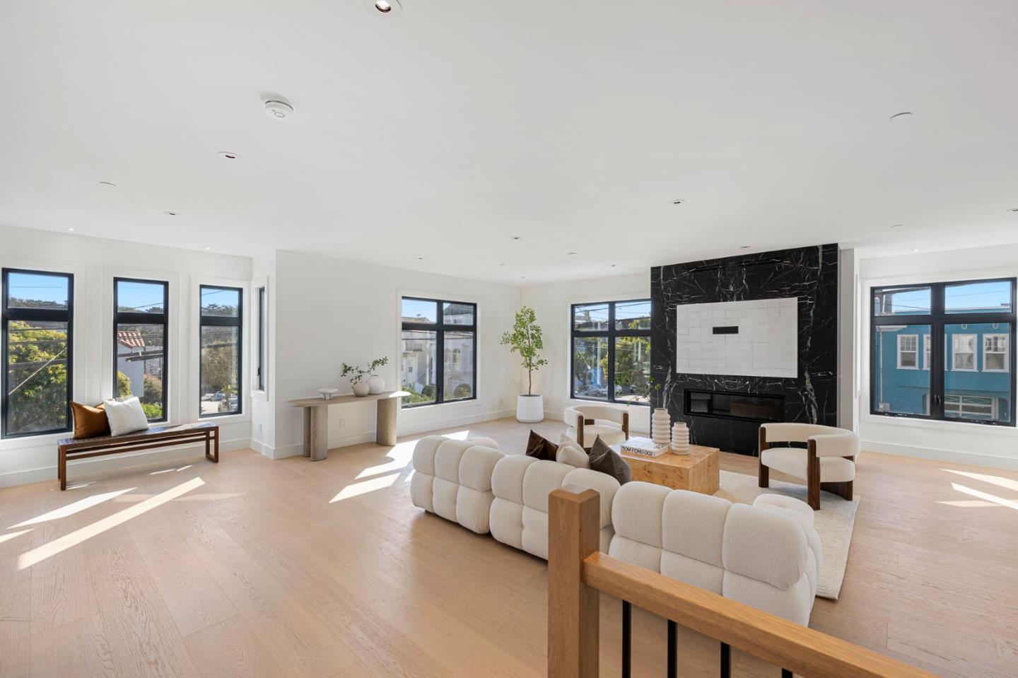 2750 Cabrillo Street