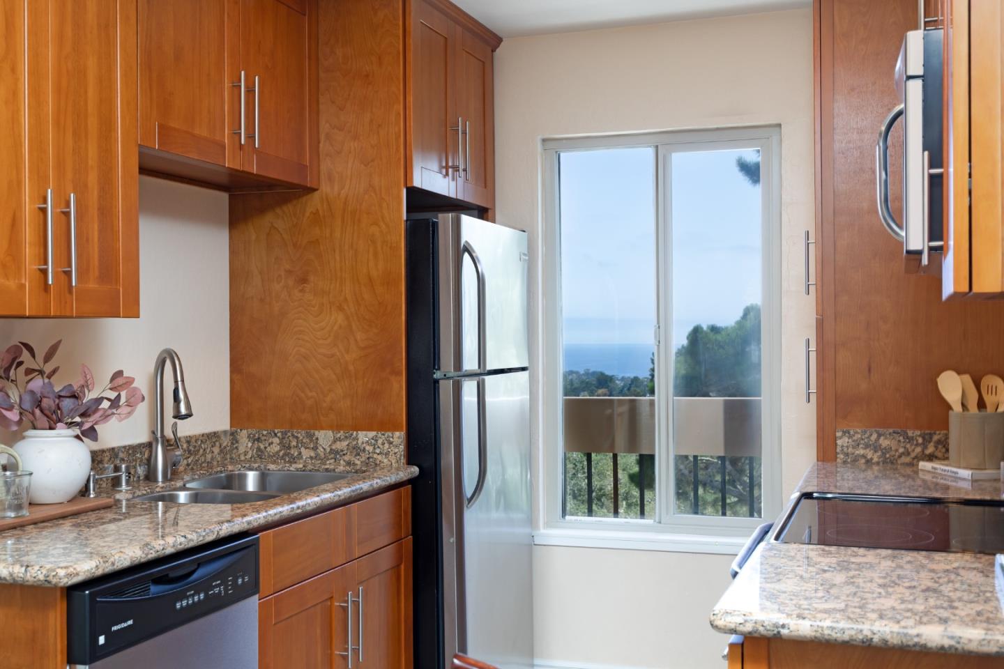 2301 Golden Oaks Lane