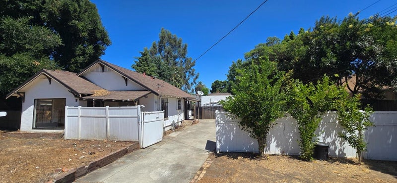 393 Beemer Avenue