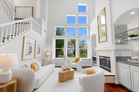 1 Mandalay Court, Redwood City, CA 94065 - #: ML82034172