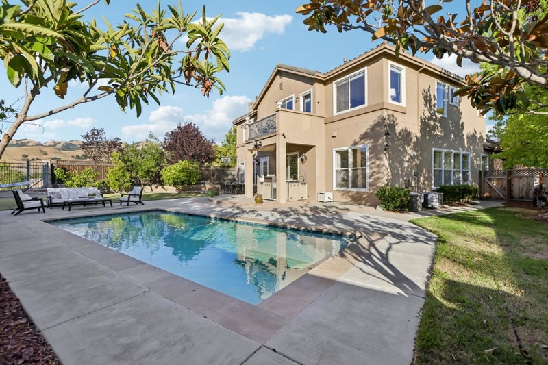 6039 La Spezia Place