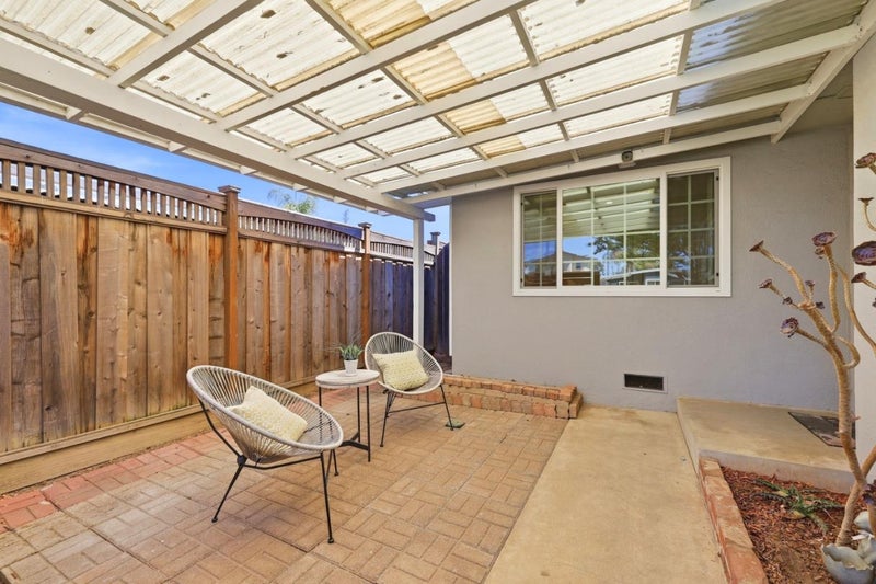 5014 Brewster Avenue