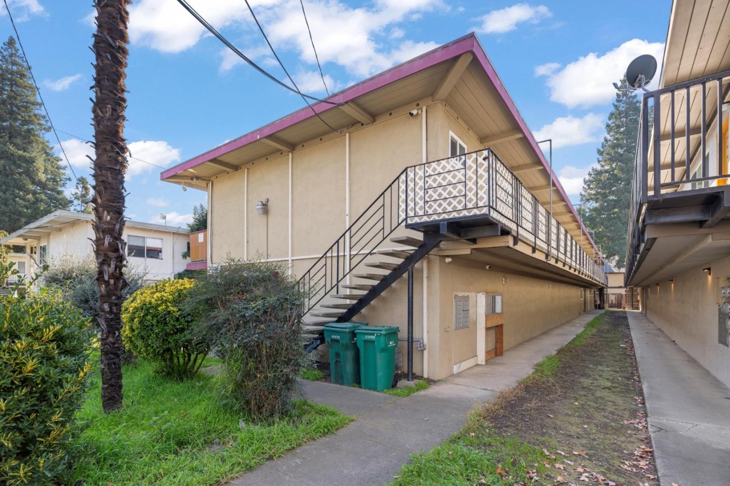 25039 Cypress Avenue