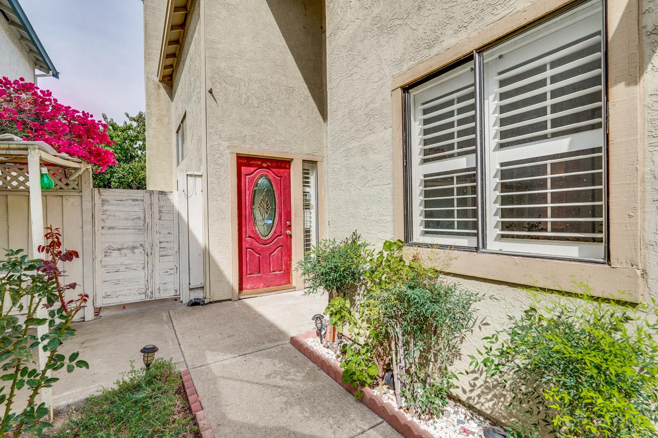 791 Ridgeview Terrace