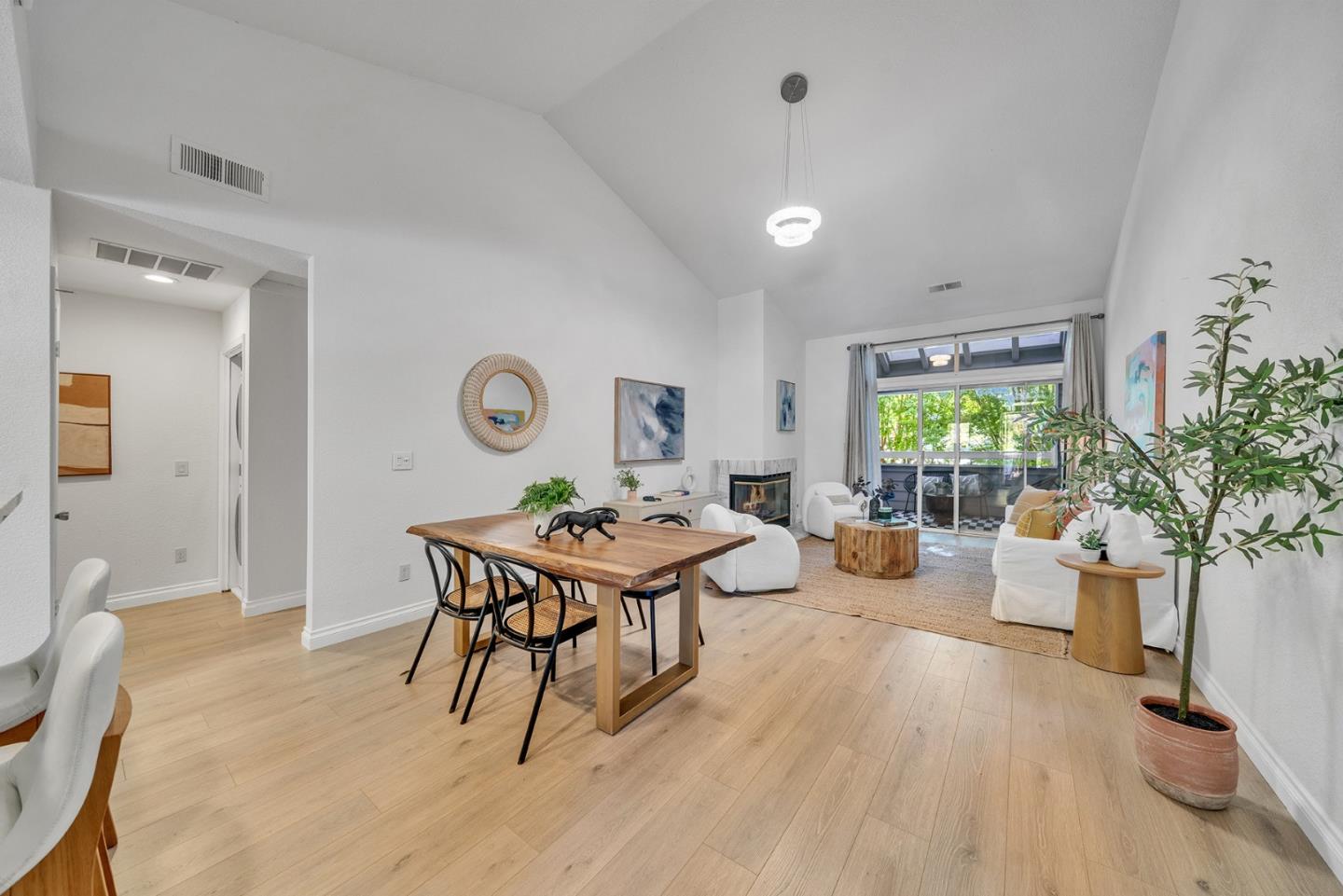 1654 Parkview Green Circle