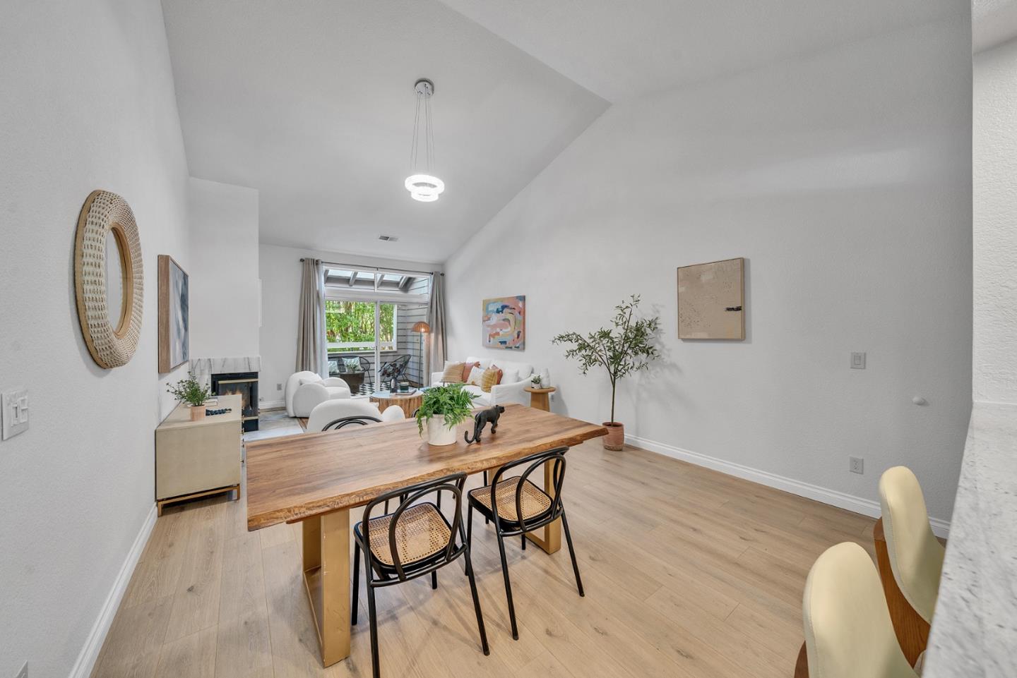 1654 Parkview Green Circle