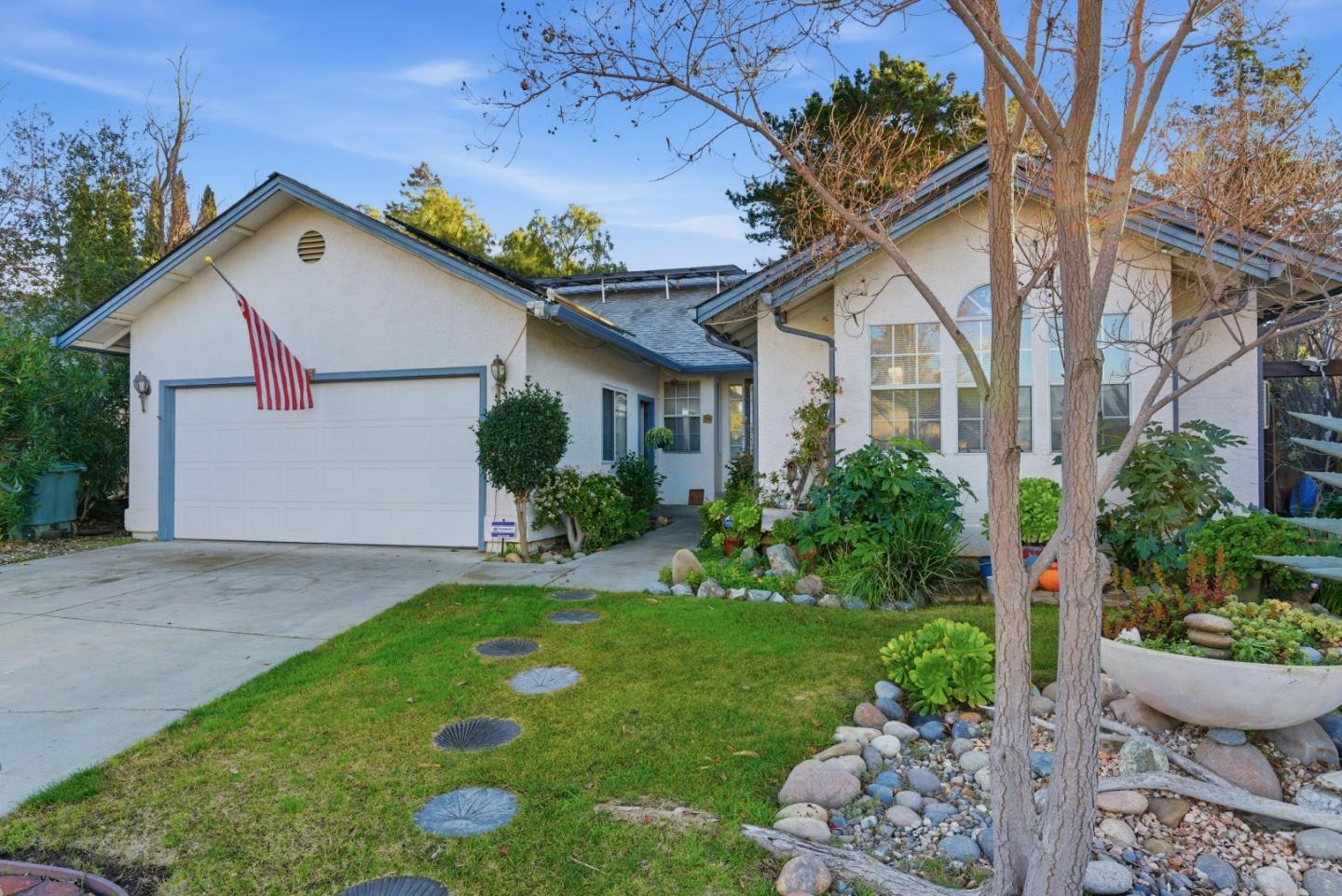 1521 Las Brisas Drive