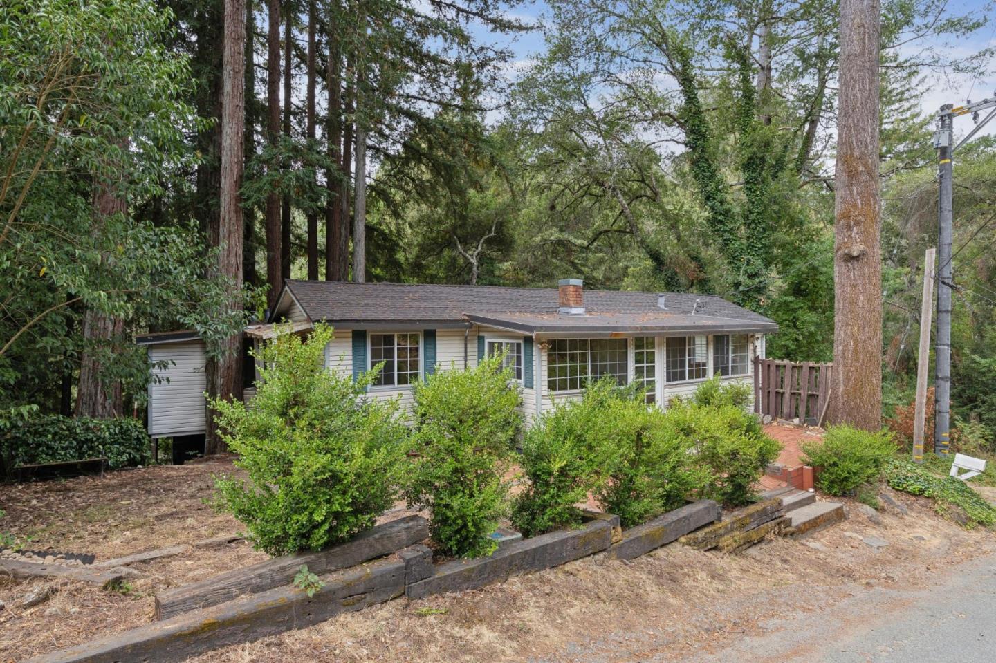 180 Cresta Drive